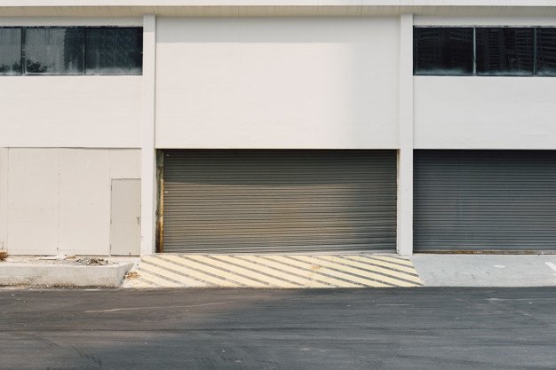 Automatic Versus Manual Garage Doors Which Should You Choose