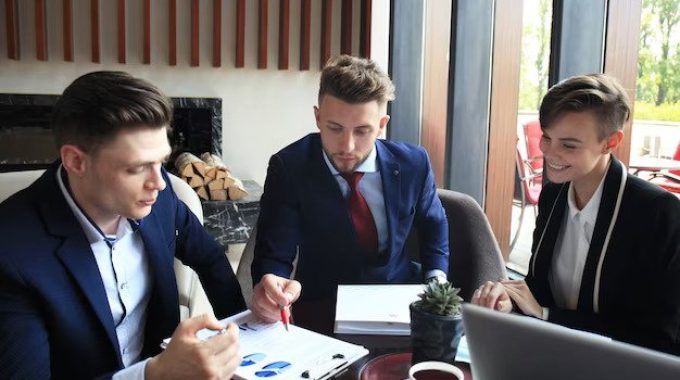 Lawyers Told to Adopt Tech to Stay Relevant