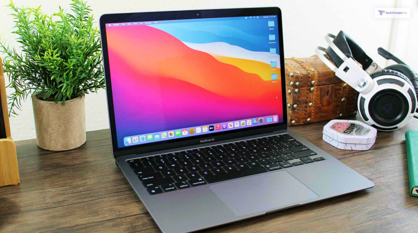 2023 Early Black Friday Sale_ Get Apple's Thinnest 13-inch MacBook Air With Discounts!
